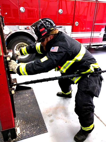 Forcible-EntryTaftville F.E. 3-26-16 (7).jpg